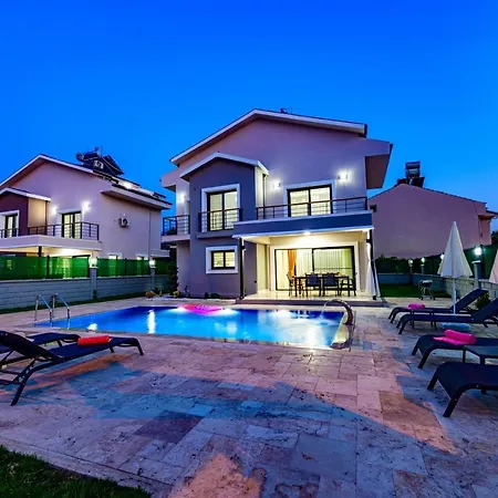 Villa Meropis 别墅 *